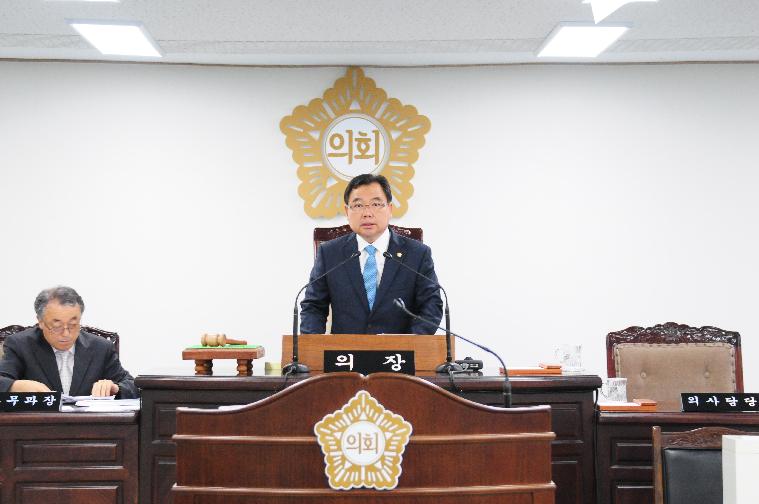 제7대 함평군의회 후반기 의장 이윤행 의원 선출 (2016.07.04)