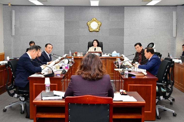     제300회 함평군의회 임시회 제2차 일반행정위원회(2025.3.25.)                                                           